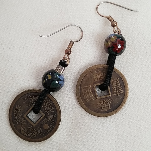 Gemstone Coin Necklace & Earrings - Picture 5 of 8